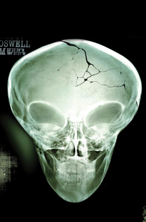 X Files (2026) #1 variant cover by Roswell Photo